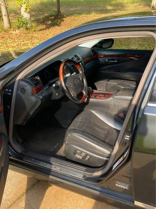 2007 Lexus LS 4th Gen - Image 8 of 9