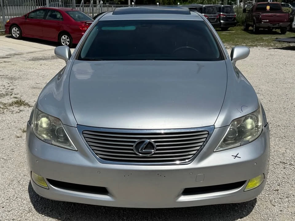 2007 Lexus LS 4th Gen - Image 12 of 19