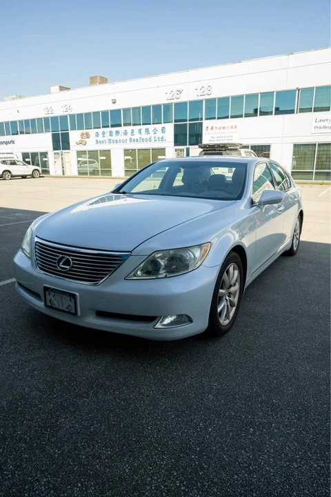 2007 Lexus LS 4th Gen - Image 2 of 10