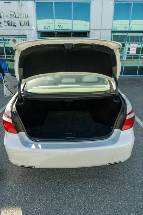 2007 Lexus LS 4th Gen - Image 3 of 10