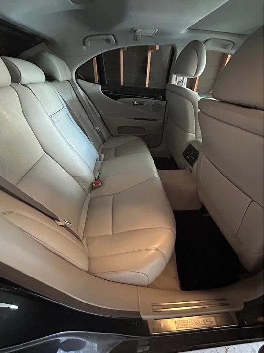 2007 Lexus LS 4th Gen - Image 5 of 5