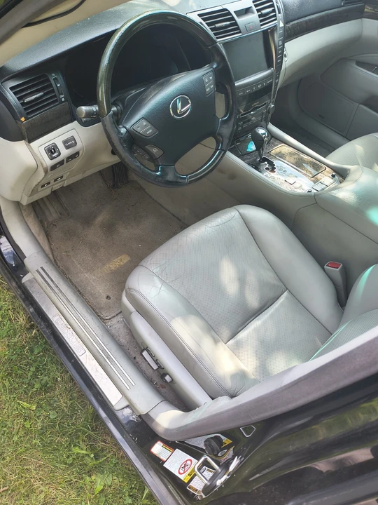 2007 Lexus LS 4th Gen - Image 5 of 7