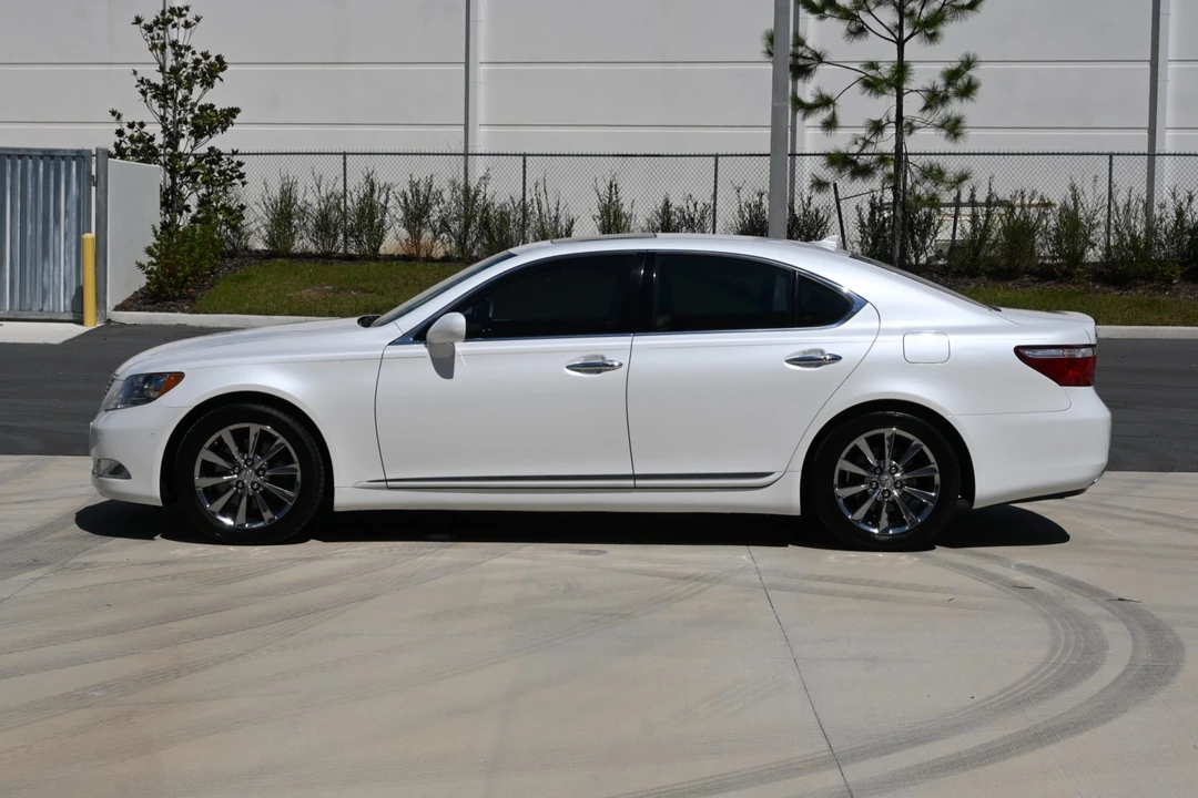 2007 Lexus LS 4th Gen - Image 23 of 31