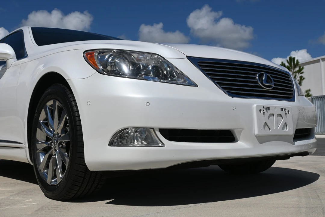 2007 Lexus LS 4th Gen - Image 26 of 31