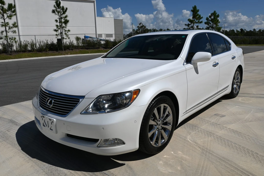 2007 Lexus LS 4th Gen - Image 4 of 31