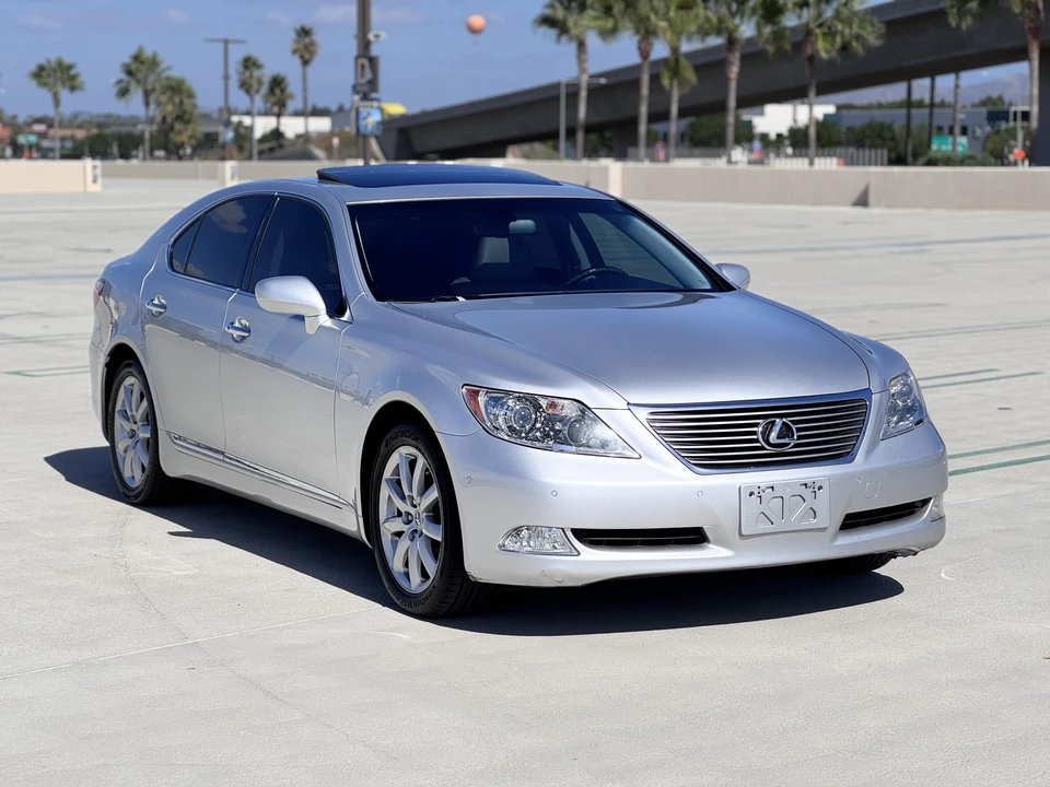 2007 Lexus LS 4th Gen - Image 16 of 31
