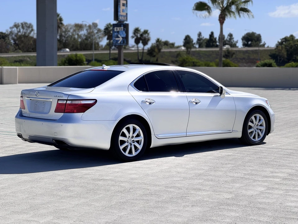 2007 Lexus LS 4th Gen - Image 14 of 31