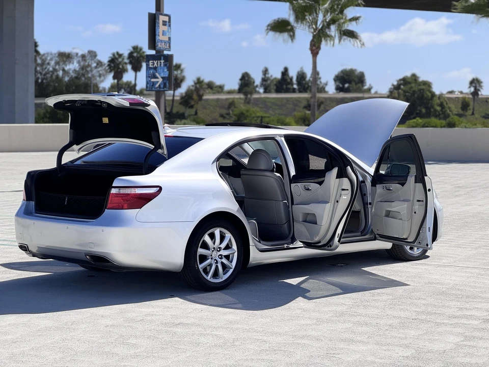 2007 Lexus LS 4th Gen - Image 31 of 31
