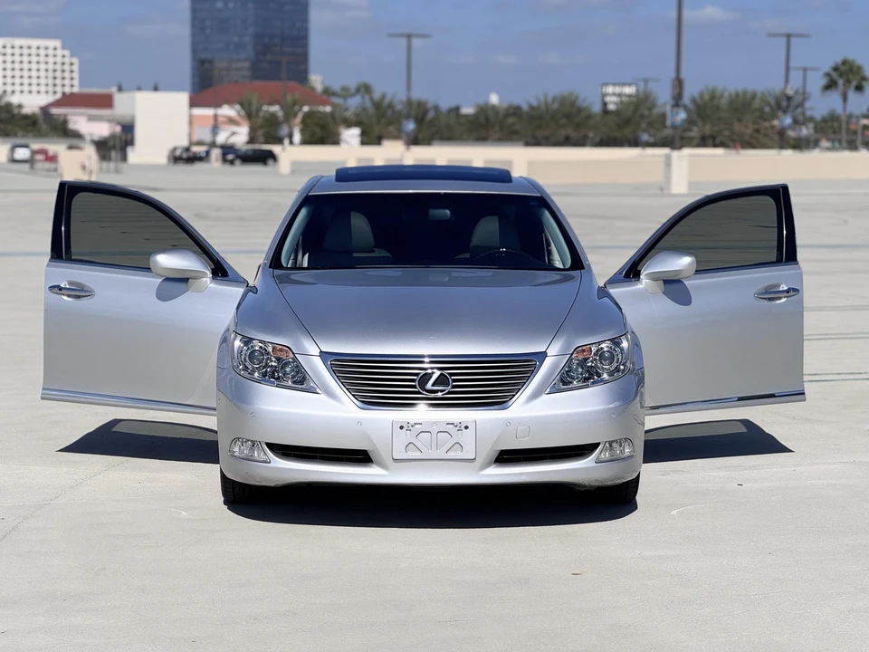 2007 Lexus LS 4th Gen - Image 26 of 31