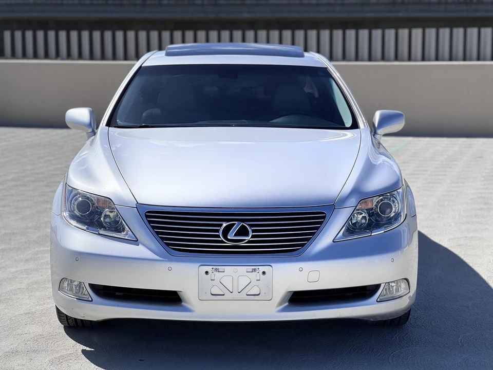 2007 Lexus LS 4th Gen - Image 9 of 31