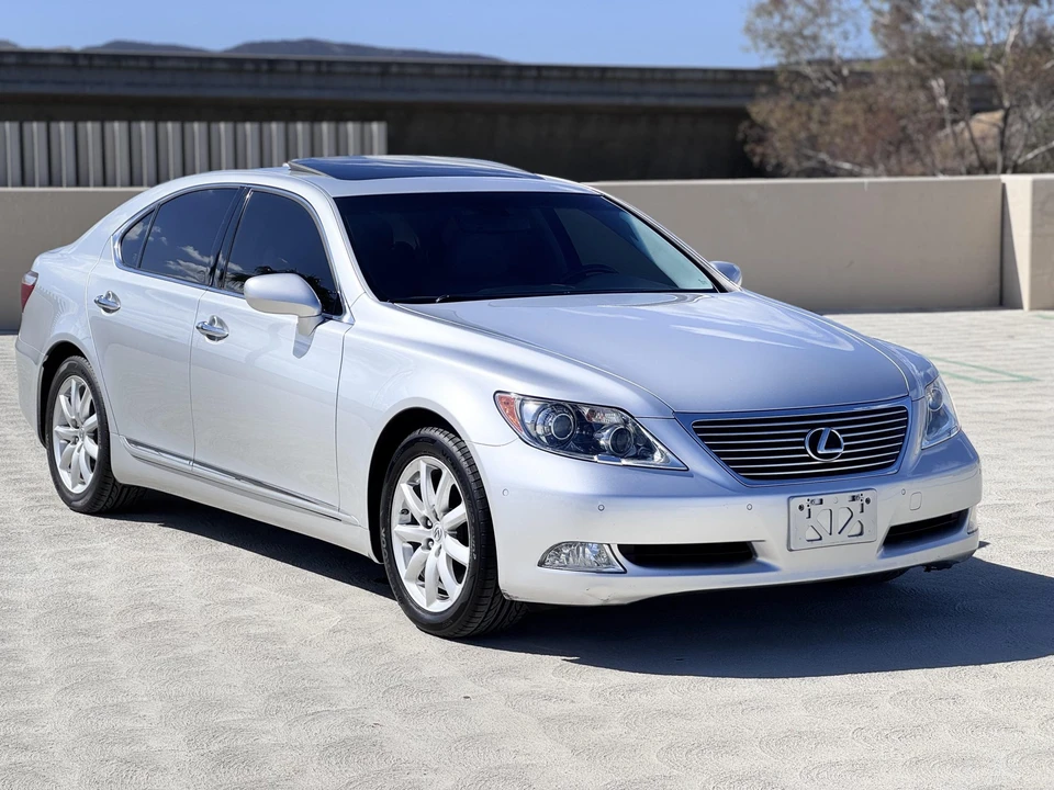 2007 Lexus LS 4th Gen - Image 8 of 31