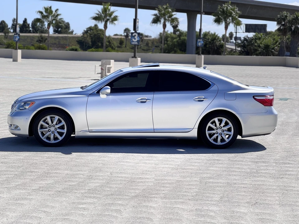 2007 Lexus LS 4th Gen - Image 3 of 31