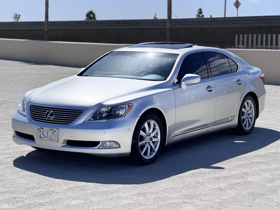 2007 Lexus LS 4th Gen - Image 2 of 31