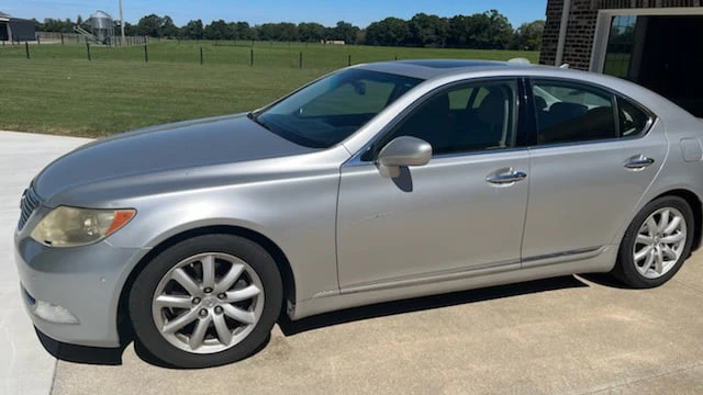 2007 Lexus LS 4th Gen - Image 4 of 4