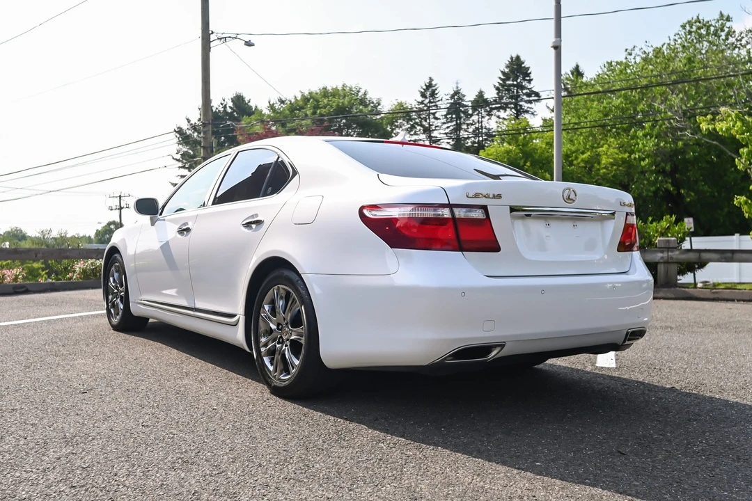 2007 Lexus LS 4th Gen - Image 8 of 31