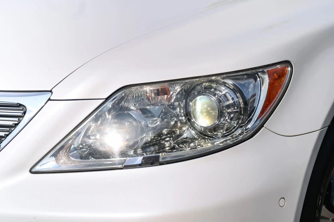 2007 Lexus LS 4th Gen - Image 13 of 31