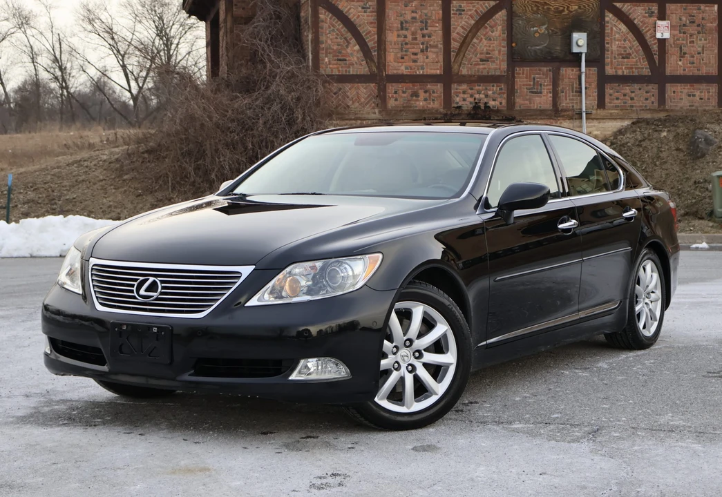 2007 Lexus LS 4th Gen - Image 2 of 31
