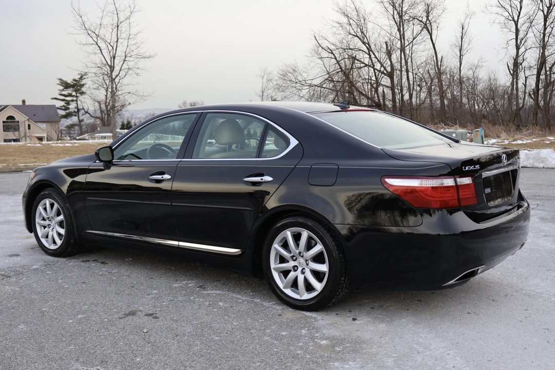 2007 Lexus LS 4th Gen - Image 12 of 31