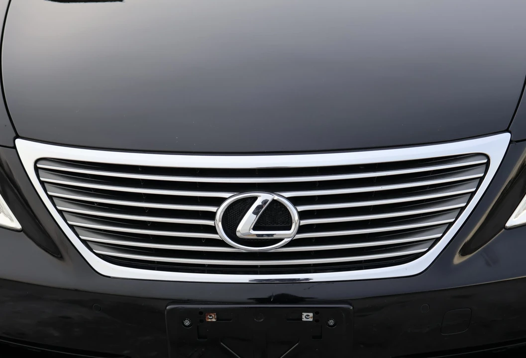 2007 Lexus LS 4th Gen - Image 23 of 31