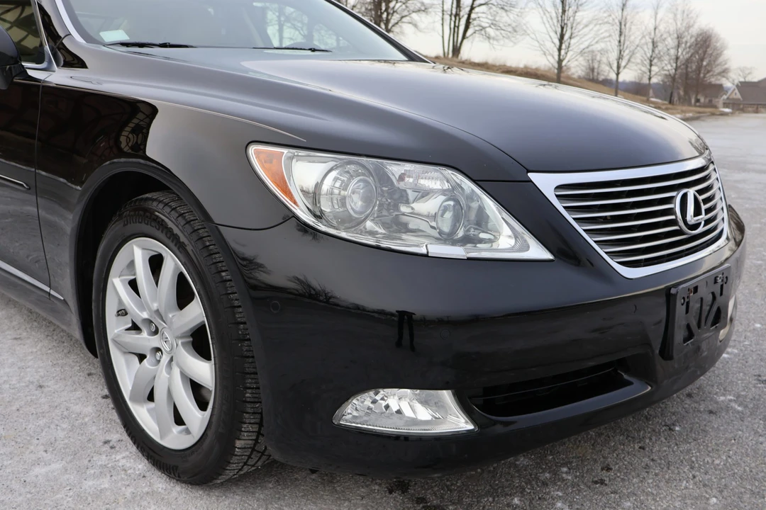 2007 Lexus LS 4th Gen - Image 26 of 31