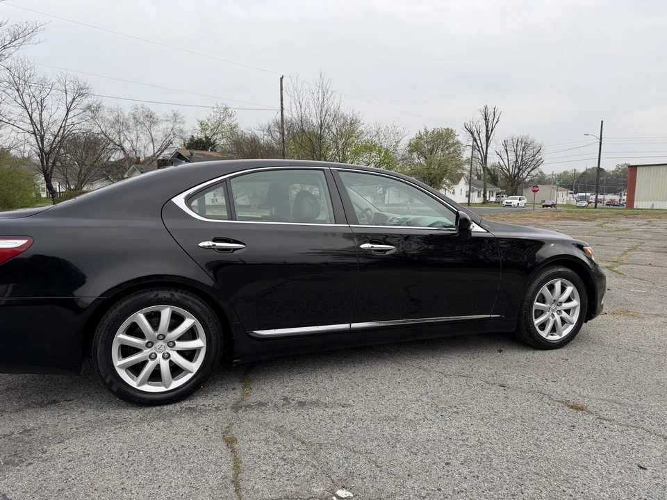 2007 Lexus LS 4th Gen - Image 11 of 31