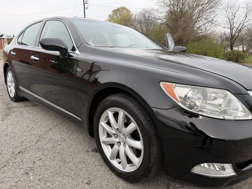 2007 Lexus LS 4th Gen - Image 25 of 31