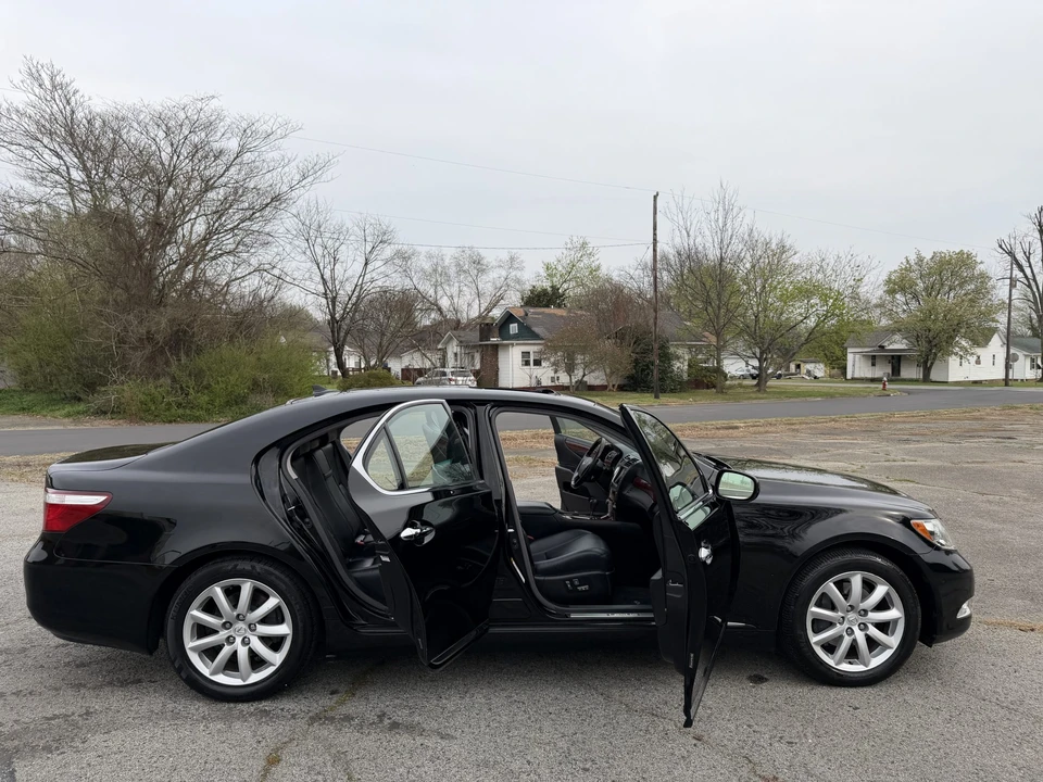 2007 Lexus LS 4th Gen - Image 21 of 31