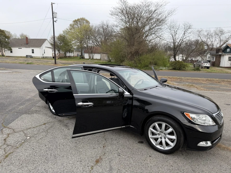 2007 Lexus LS 4th Gen - Image 14 of 31