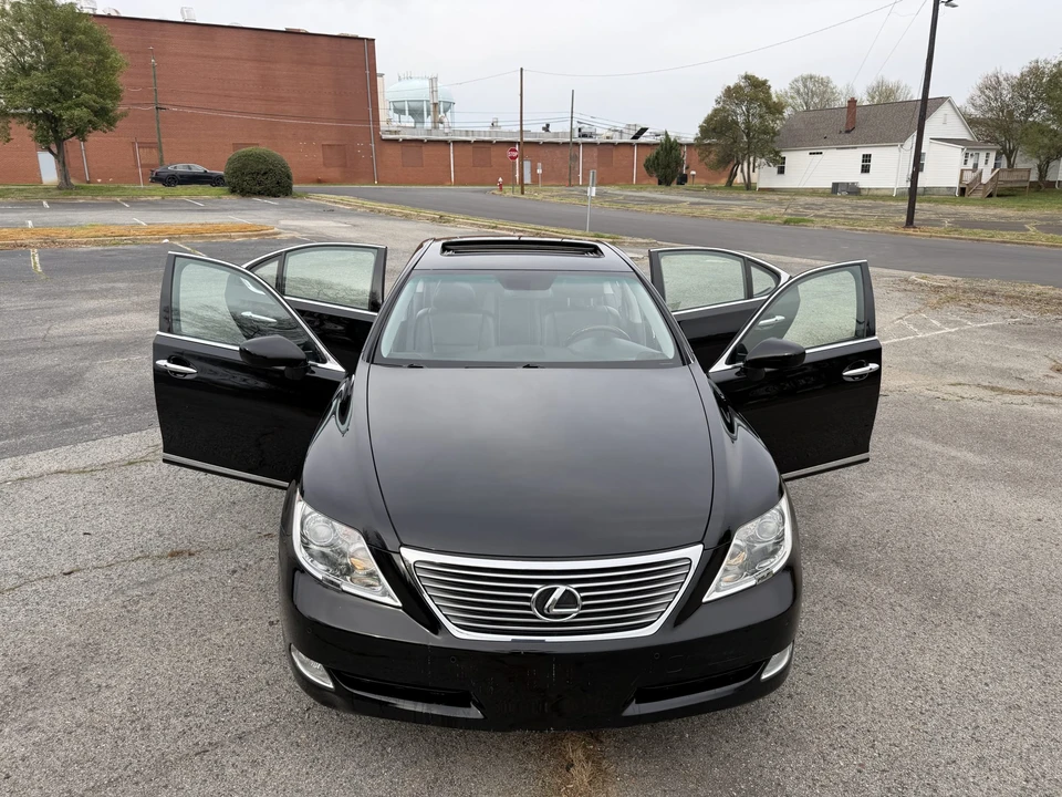 2007 Lexus LS 4th Gen - Image 16 of 31