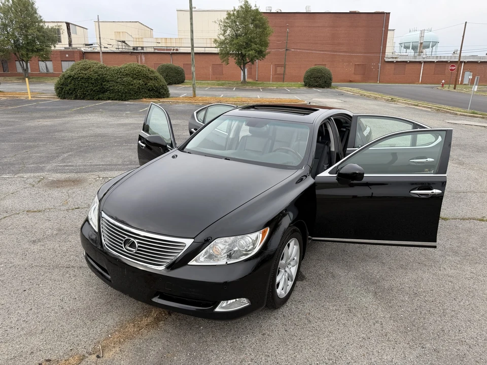 2007 Lexus LS 4th Gen - Image 17 of 31
