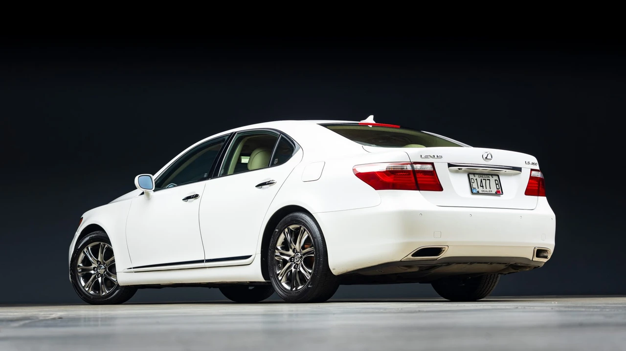 2007 Lexus LS 4th Gen - Image 20 of 31