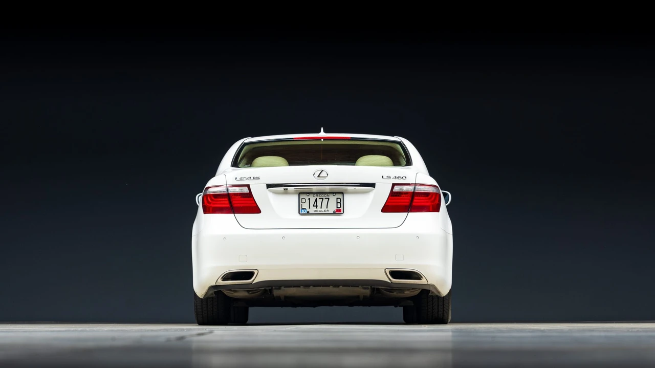 2007 Lexus LS 4th Gen - Image 15 of 31