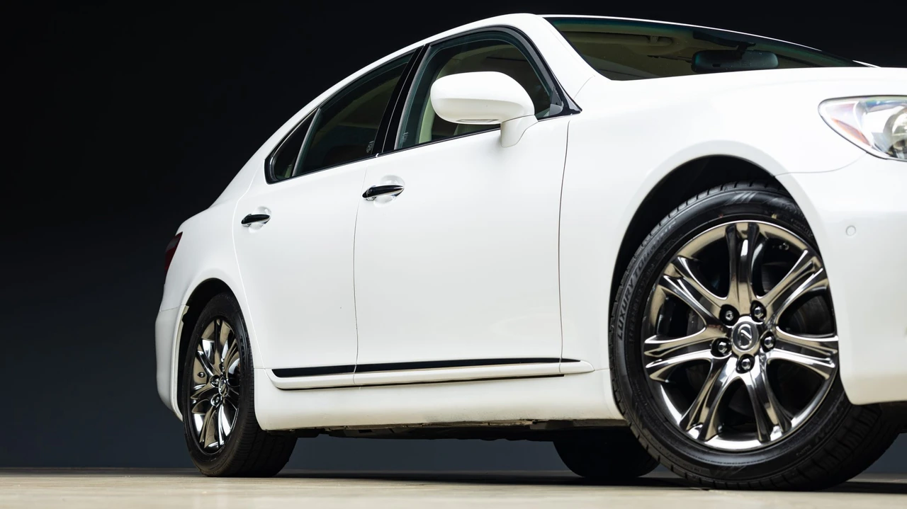 2007 Lexus LS 4th Gen - Image 29 of 31