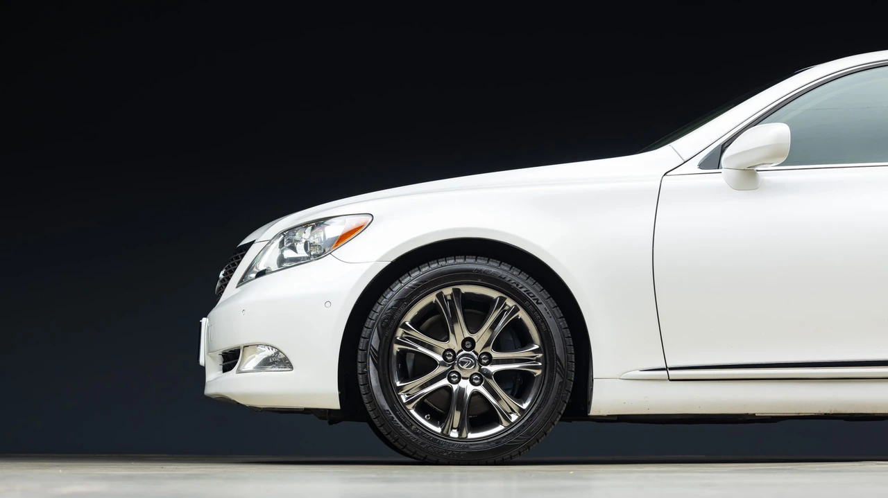 2007 Lexus LS 4th Gen - Image 30 of 31