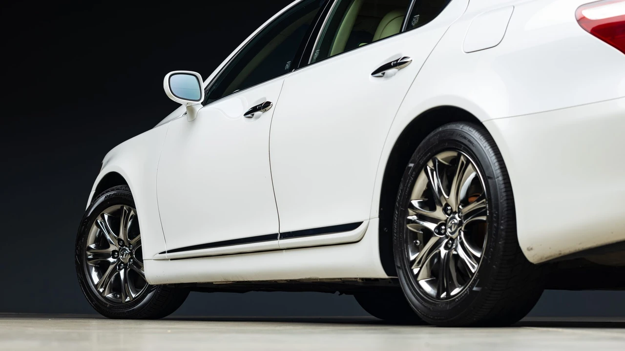 2007 Lexus LS 4th Gen - Image 27 of 31