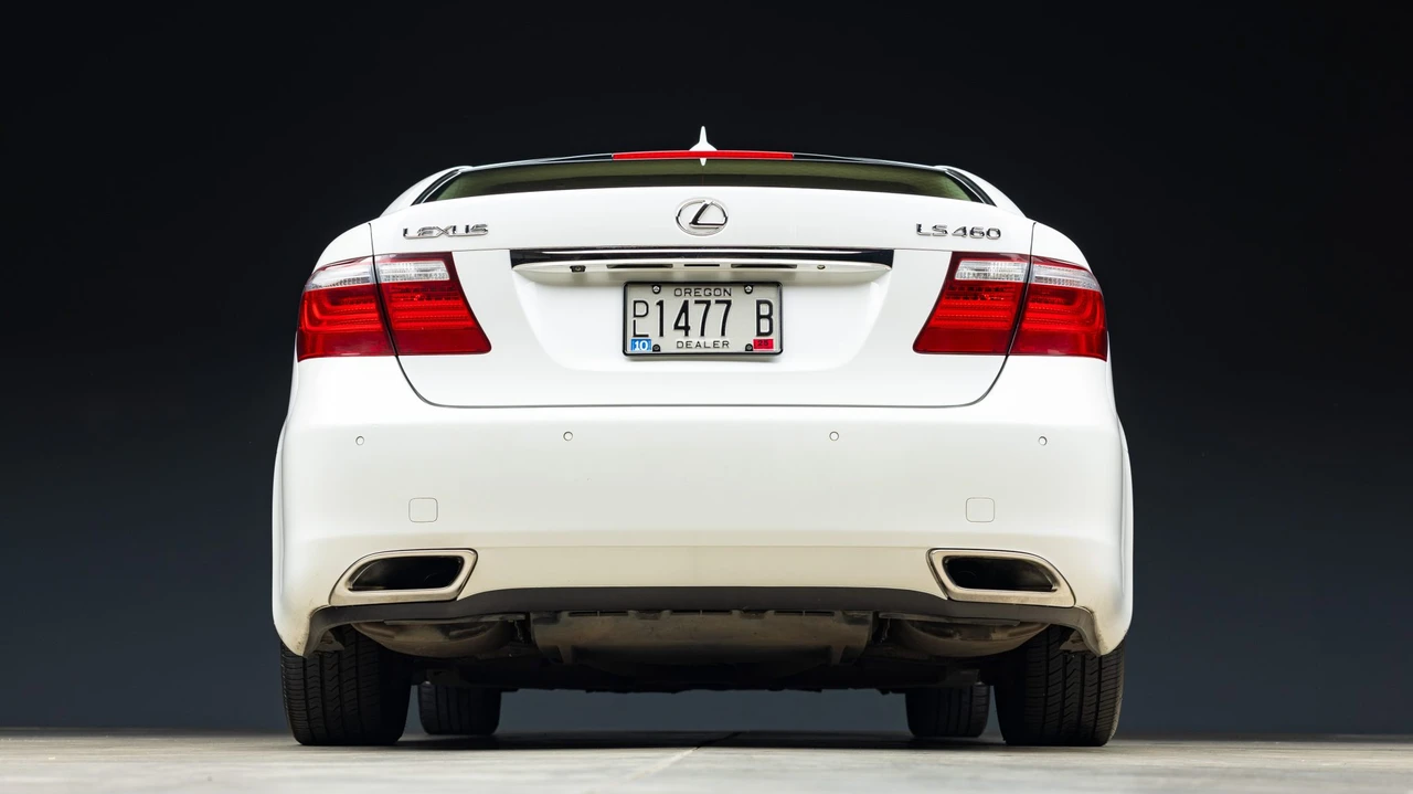 2007 Lexus LS 4th Gen - Image 18 of 31