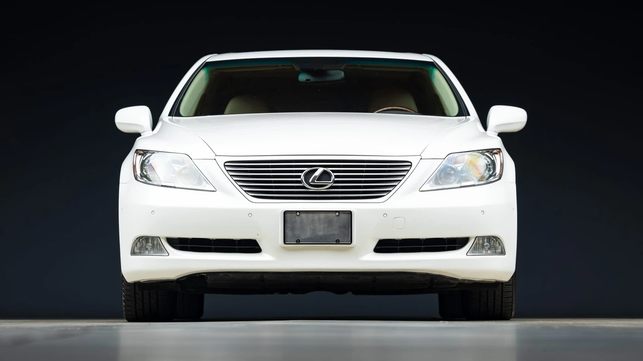 2007 Lexus LS 4th Gen - Image 7 of 31