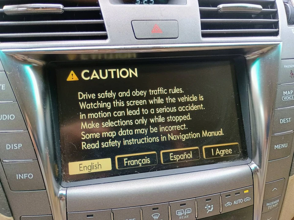2007 Lexus LS 4th Gen - Image 19 of 24