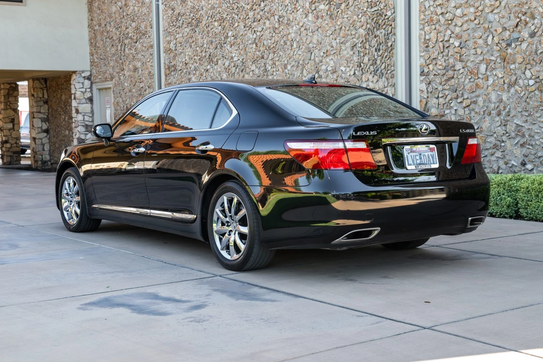2007 Lexus LS 4th Gen - Image 8 of 31