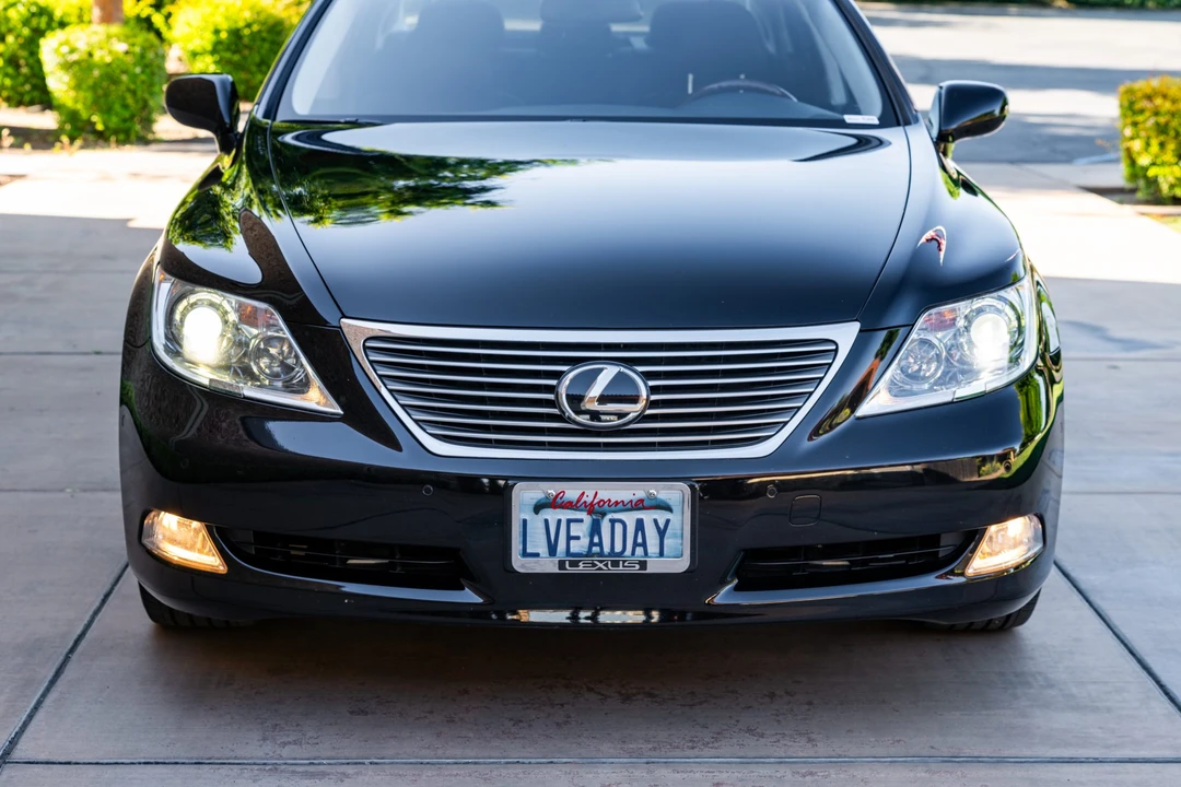 2007 Lexus LS 4th Gen - Image 10 of 31