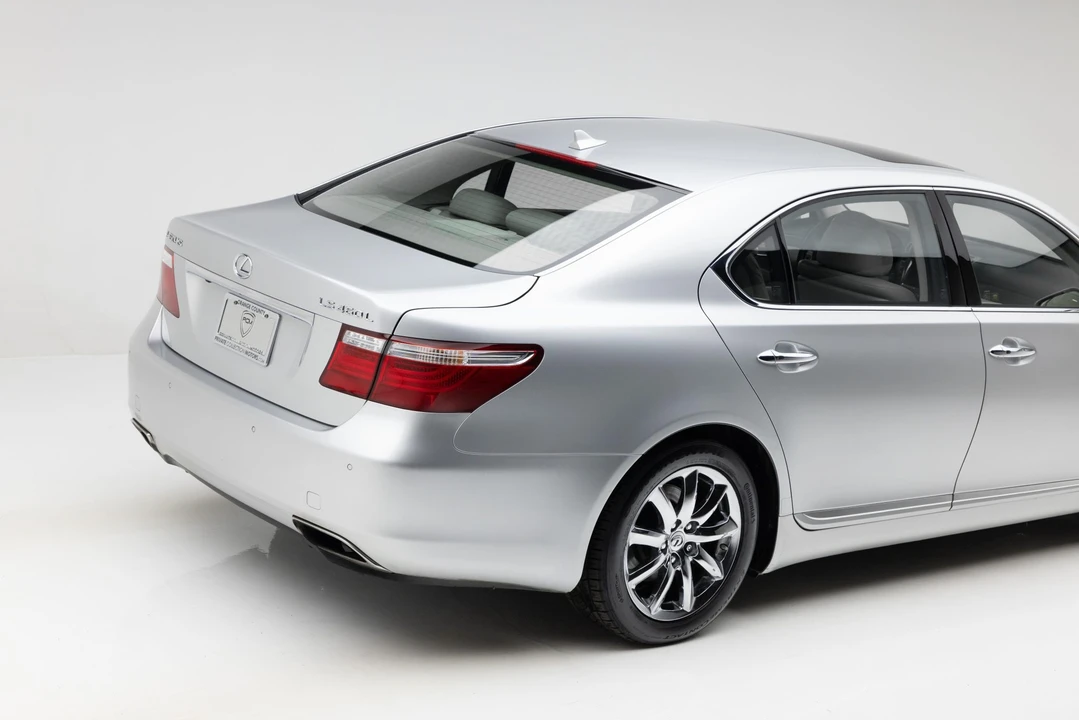 2007 Lexus LS 4th Gen - Image 15 of 31