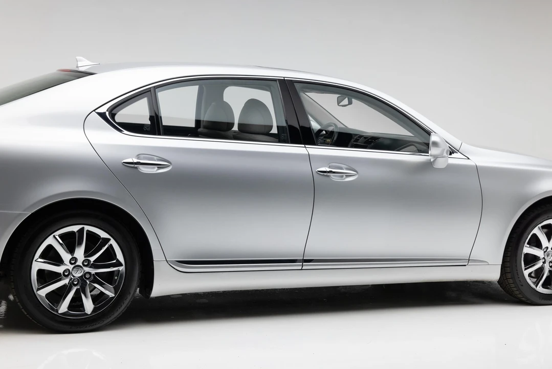 2007 Lexus LS 4th Gen - Image 18 of 31