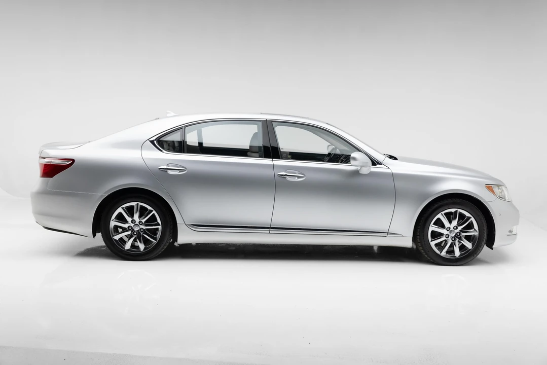 2007 Lexus LS 4th Gen - Image 5 of 31