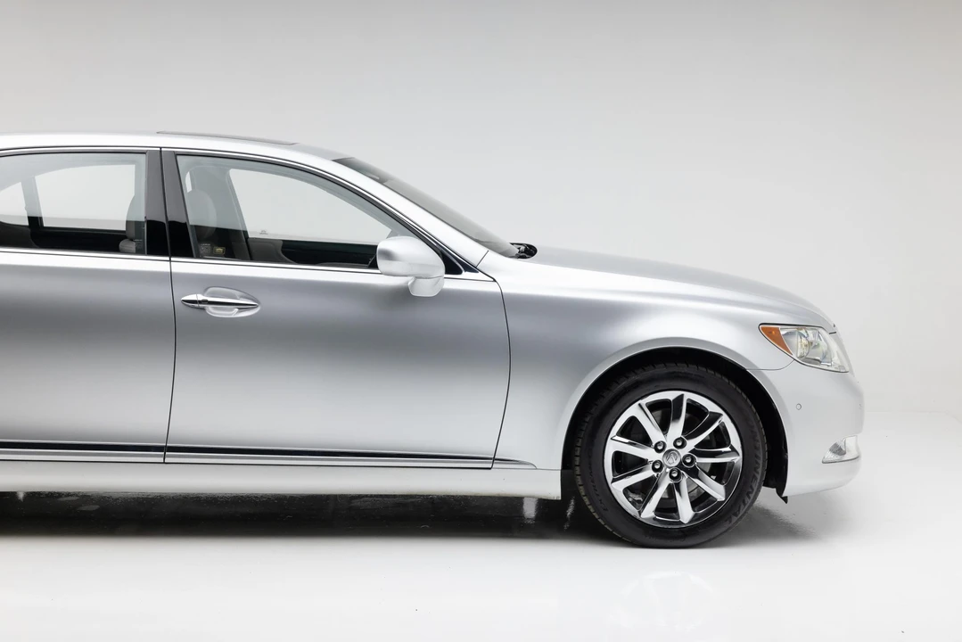 2007 Lexus LS 4th Gen - Image 23 of 31