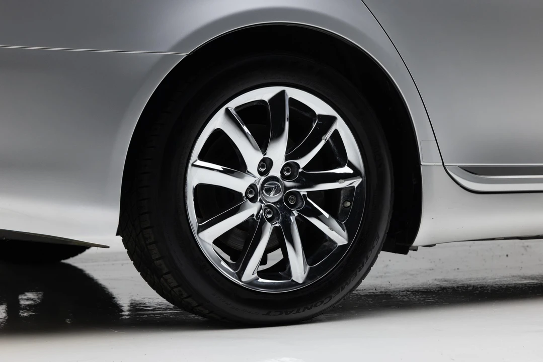 2007 Lexus LS 4th Gen - Image 28 of 31