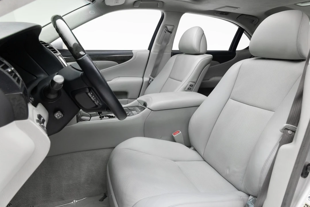 2007 Lexus LS 4th Gen - Image 31 of 31