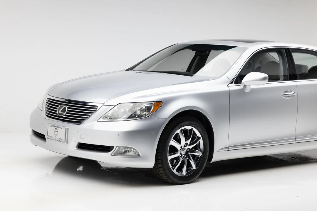 2007 Lexus LS 4th Gen - Image 10 of 31