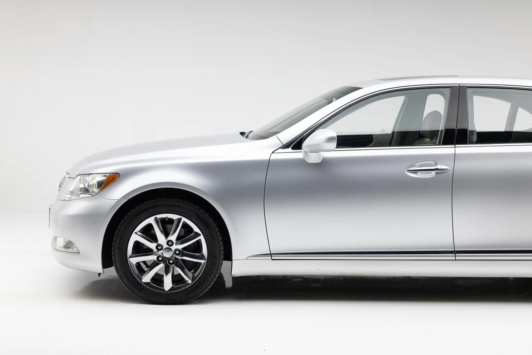 2007 Lexus LS 4th Gen - Image 22 of 31