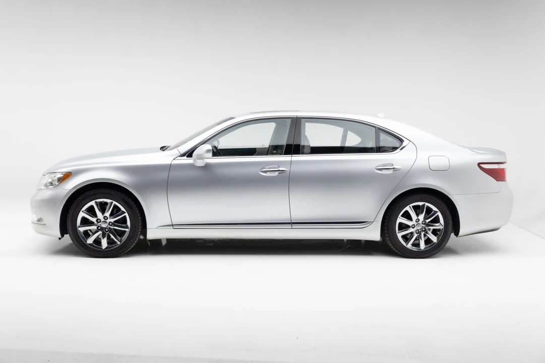 2007 Lexus LS 4th Gen - Image 13 of 21