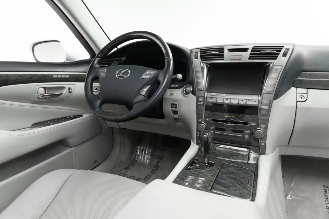 2007 Lexus LS 4th Gen - Image 10 of 21